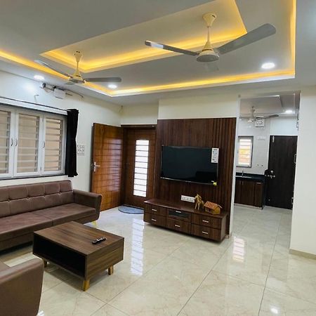Luxurious 3 Bhk Villa In Bhuj - Shivani Homestay Экстерьер фото